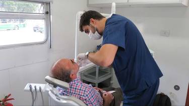 La UBA ofrece servicios odontológicos gratuitos en zonas vulnerables