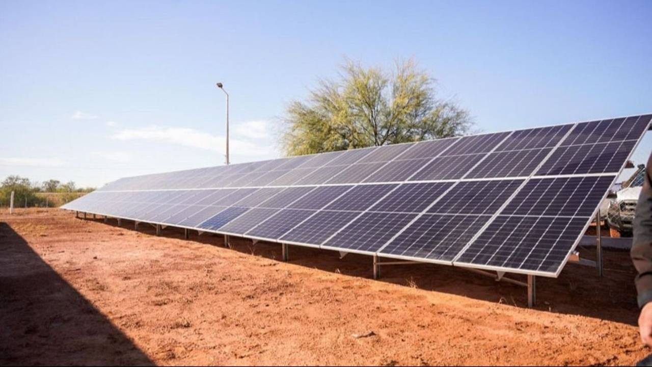 Energía renovable: a través de una obra pública clave, comenzó el montaje de un nuevo parque solar en La Rioja