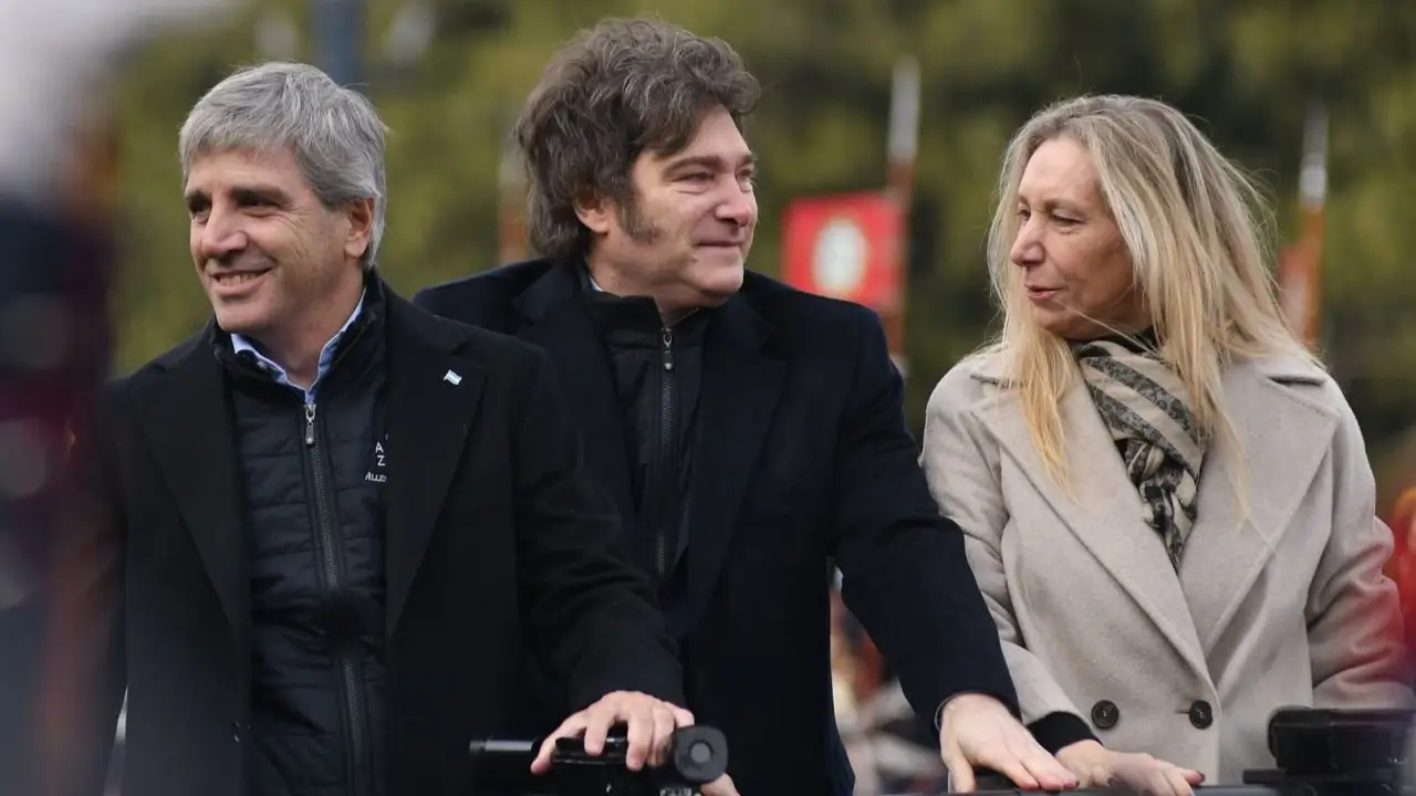 Histórico: con el recorte a las provincias, Javier Milei le sacó 70 mil pesos a cada argentino