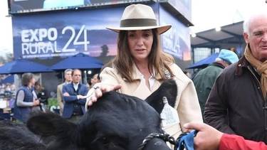 Derecho de admisión de Milei a Villarruel, que hace mutis y junta fotos con gobernadores