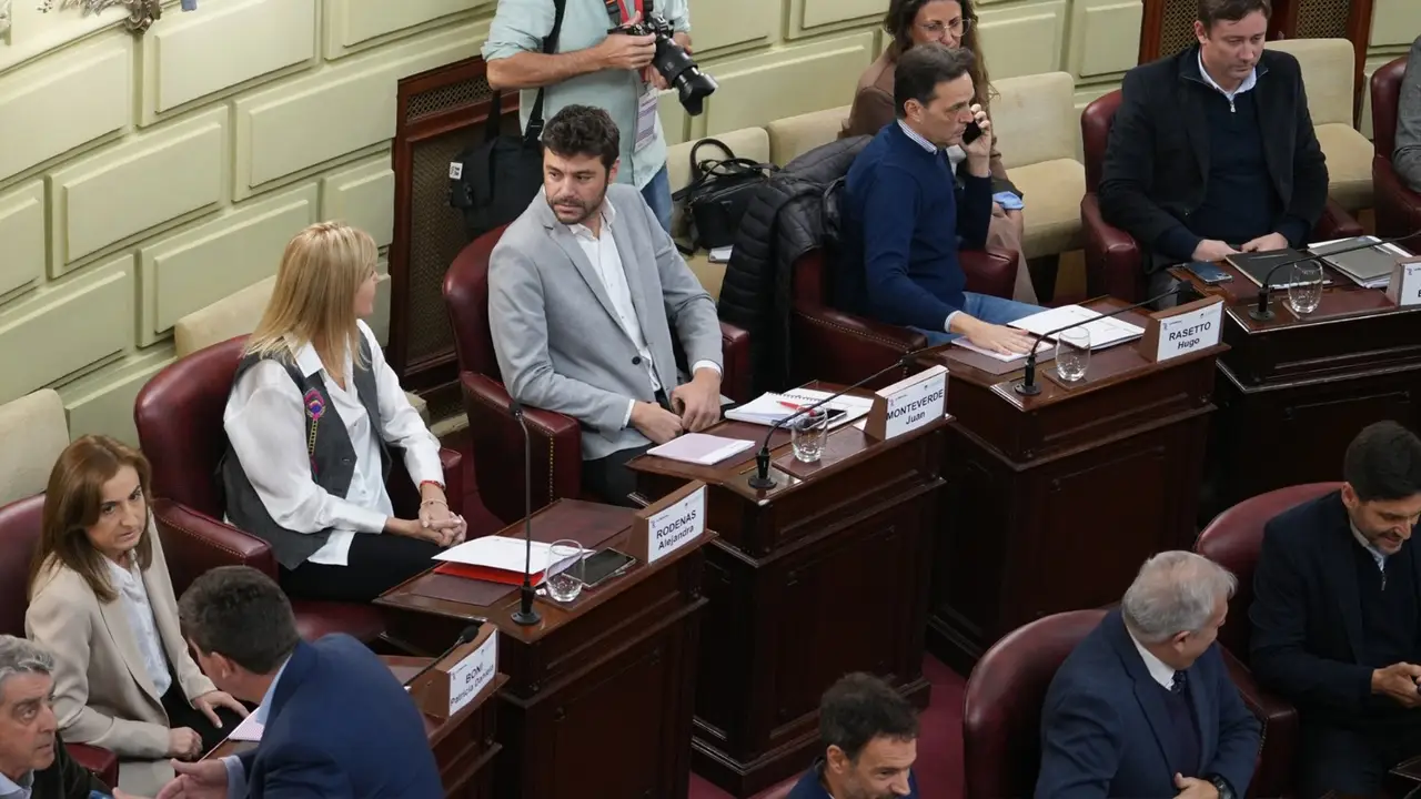El peronismo presentó su proyecto para reformar la Constitución santafesina: principales puntos