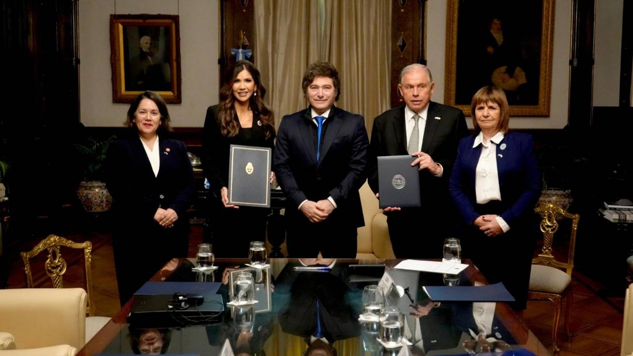 Milei más alineado que nunca con Trump: dos reuniones en Rosada y la promesa de la exención de visas