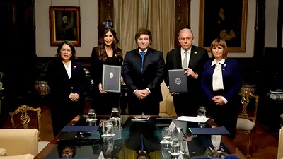 Milei más alineado que nunca con Trump: dos reuniones en Rosada y la promesa de la exención de visas Milei más alineado que nunca con Trump: dos reuniones en Rosada y la promesa de la exención de visas