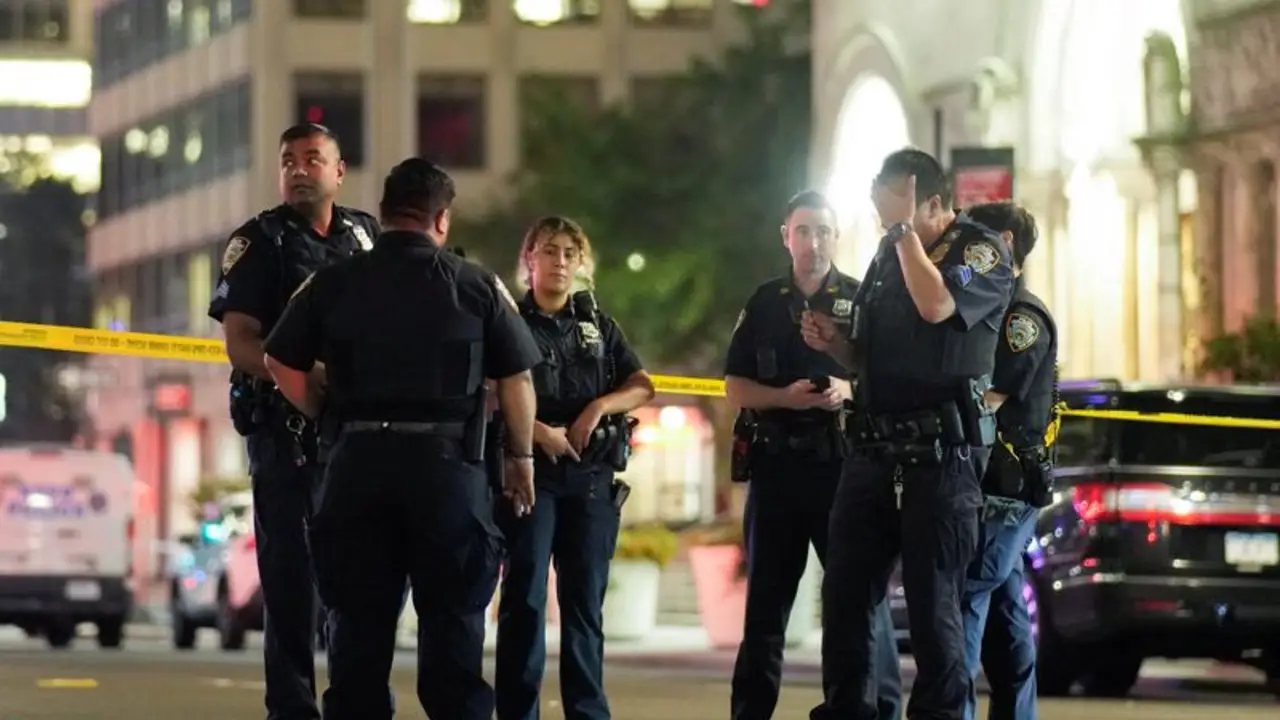 Un tiroteo masivo en un rascacielos de Nueva York deja 5 muertos, incluido el atacante