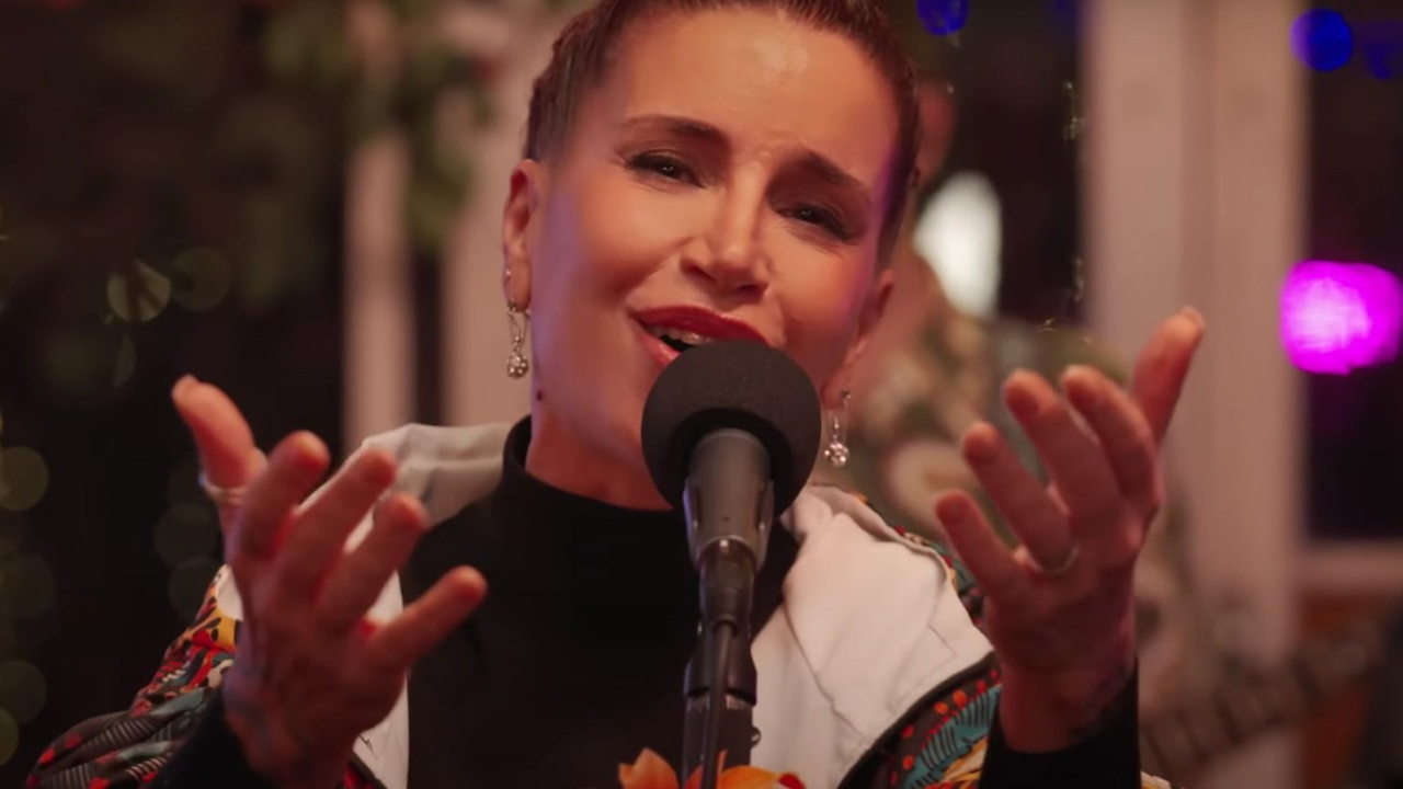 Florencia Peña cantando Serú Girán en FA!