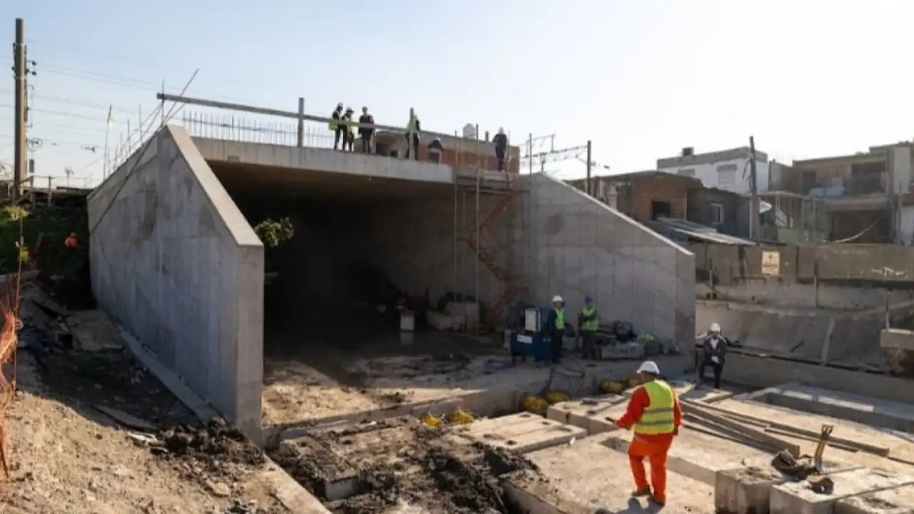 Cuál es la nueva obra pública que se realizará en Barracas. El nuevo paso vehicular que se realizará en Barracas para aliviar el tráfico en la zona.