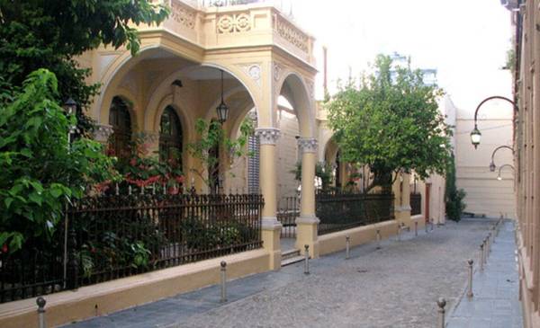 El pasaje de película que tiene forma de herradura en Buenos Aires, inspiró a Borges y fue residencia de celebridades