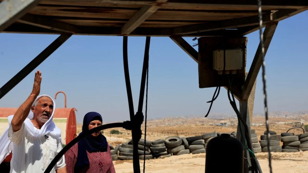 Palestinos de un pueblo de Cisjordania sufren nueva crisis: los colonos les cortan el agua