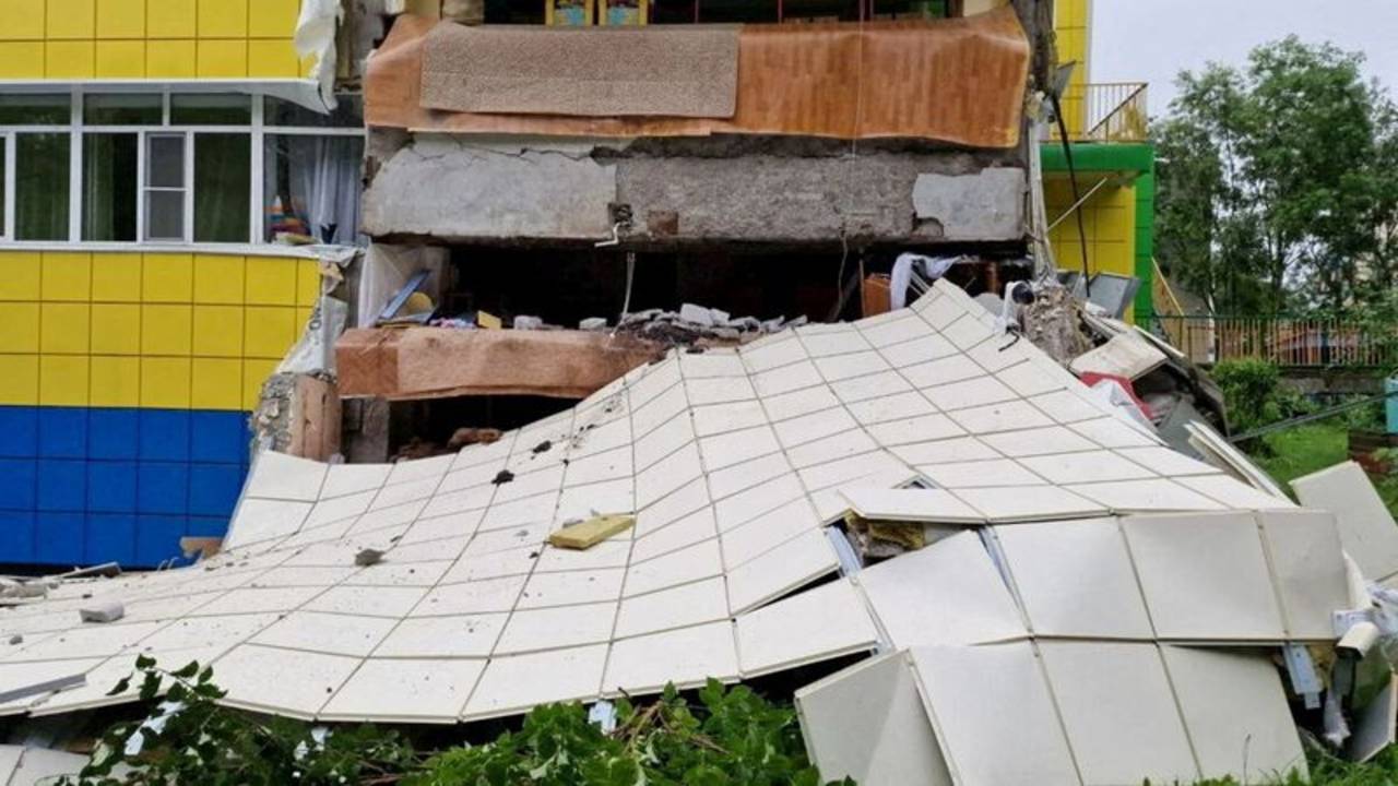 Equipo de cirujanos rusos mantienen las manos firmes durante violento terremoto de Kamchatka