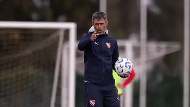 Vaccari patea el tablero en Independiente vs. Belgrano: los cambios por Copa Argentina