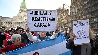 Convocan a movilizarse frente al Congreso mientras diputados traten los vetos de Milei Convocan a movilizarse frente al Congreso mientras diputados traten los vetos de Milei