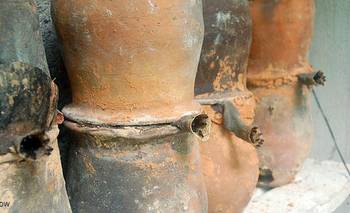 Descubren cerca de Pompeya vasijas con restos de miel de 2,500 años de antigüedad | Curiosidades