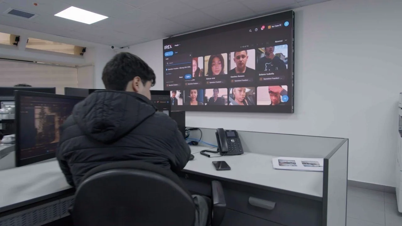 Centro de monitoreo con sistema de inteligencia artificial en Miraflores, Perú