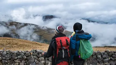 Escapadas: el pueblo entre montañas que invita a caminar entre las nubes Escapadas: el pueblo entre montañas que invita a caminar entre las nubes