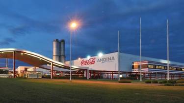 Denuncian despidos "sin causa" en Coca Cola y advierten una persecución política: "Violentos"