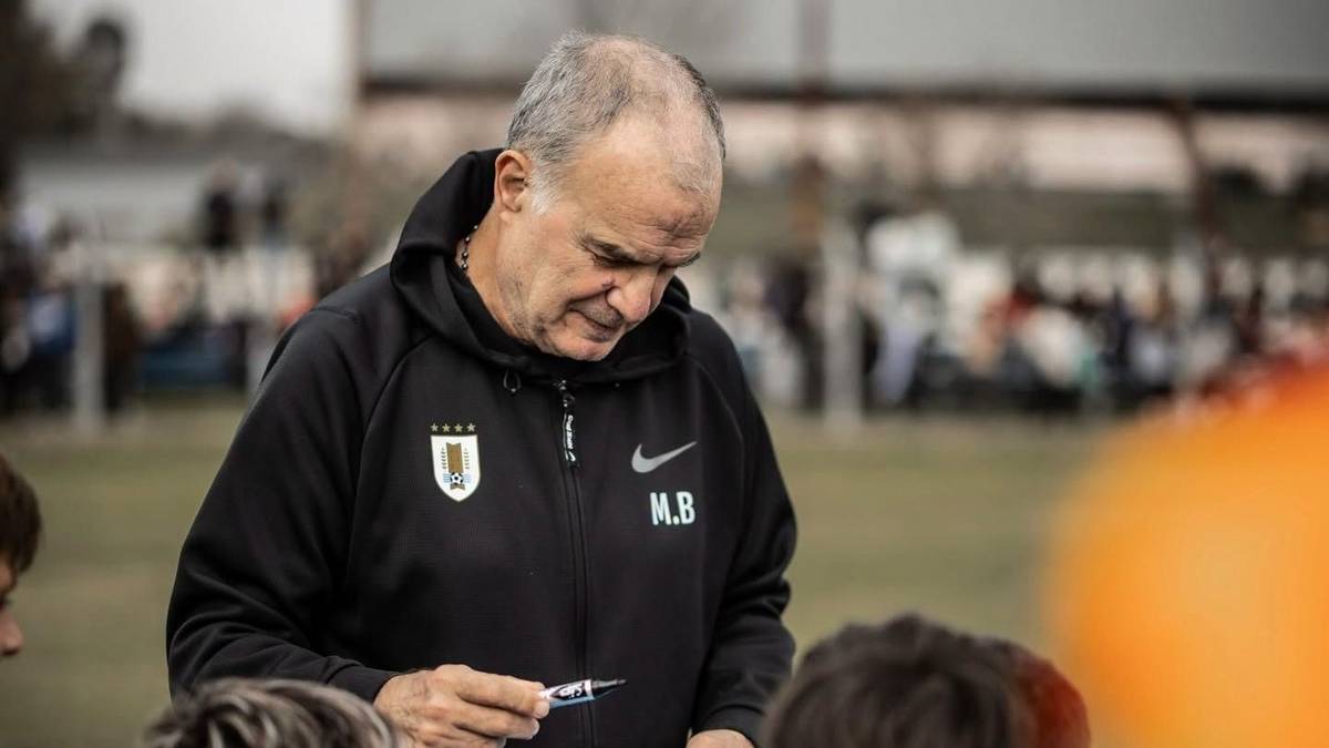 Un exasesor de Bielsa apuntró contra los jugadores de Uruguay y los trató de irrespetuosos