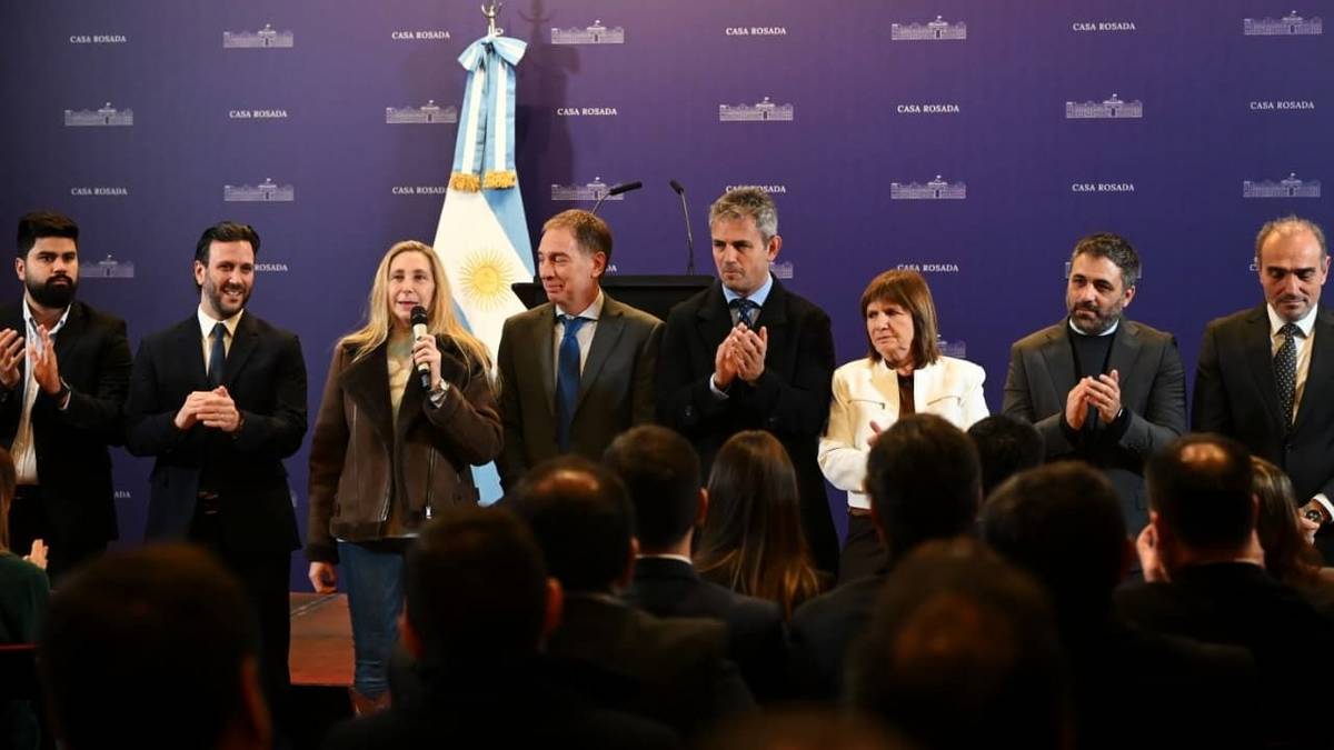 BCRA, PASO y una muestra de poder ante Bullrich: así fue el acto de Milei y Karina en la Rosada