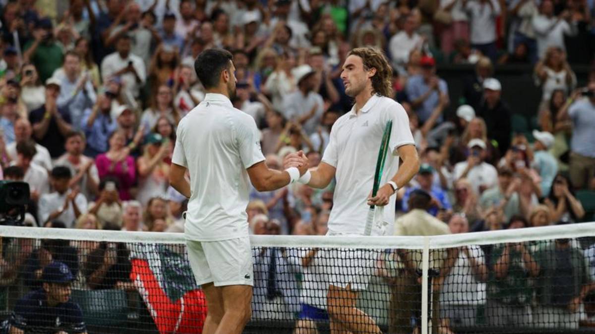 Djokovic no da tregua y arrolla a Tsitsipas para pasar a tercera ronda