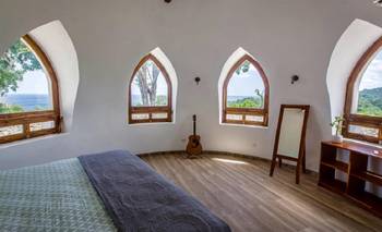 La particular casa de superadobe  | Vivienda
