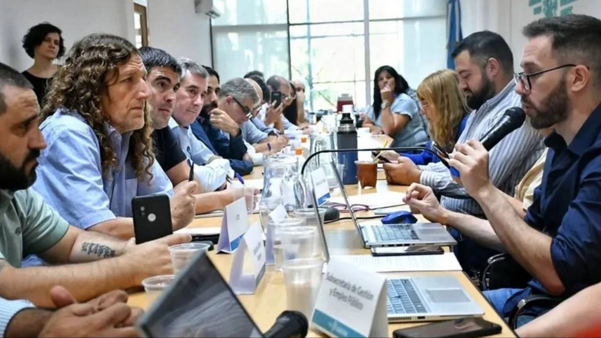 Estatales con aumento y bono en julio 2026: cuánto cobran y de cuánto es