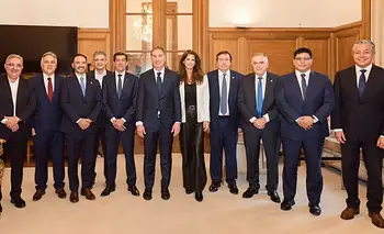 Los gobernadores fueron al besamanos de la Rosada, pero la Coparticipación volvió a caer | Javier milei presidente