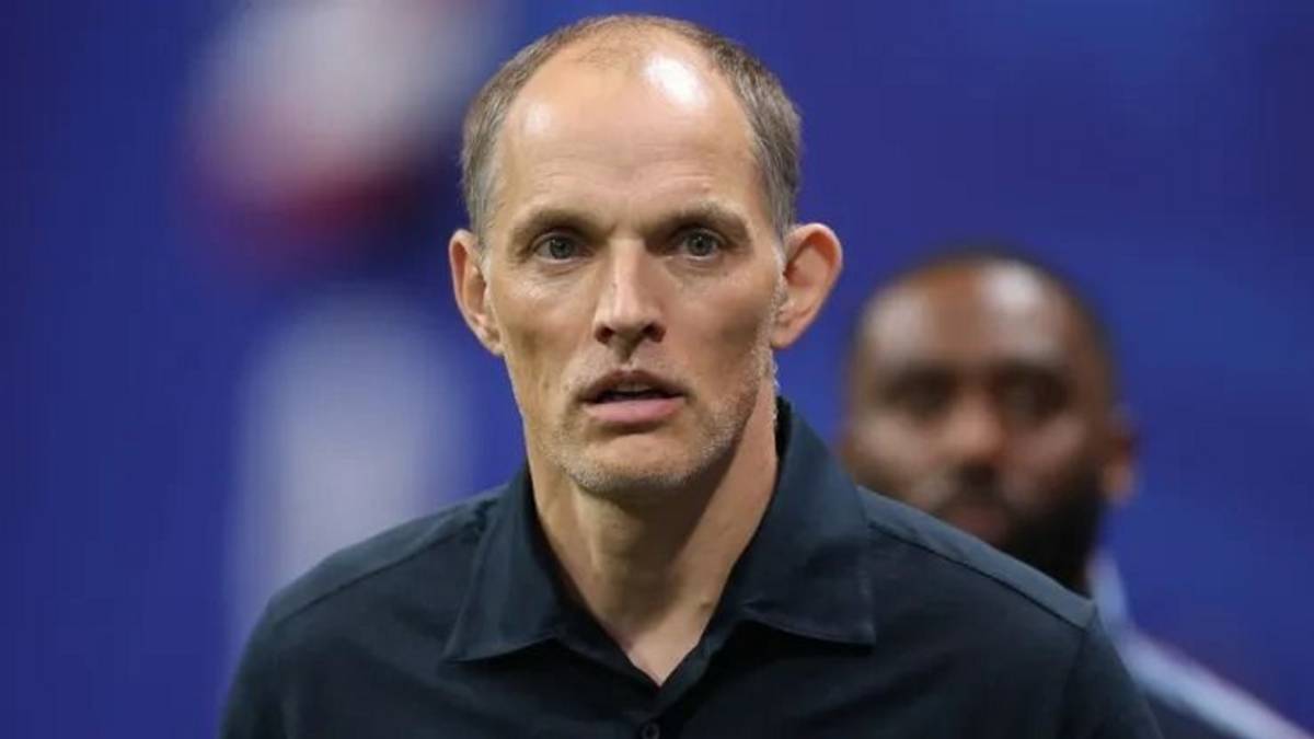 ¿Se asustó? El DT de Inglaterra abrió el paraguas por "la altura" de México en el Mundial 2026