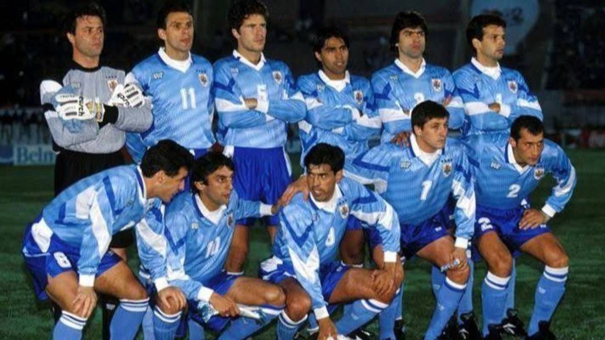 Jugó en la Selección de Uruguay, bancó a Bielsa y destrozó a los jugadores: "Quejas"