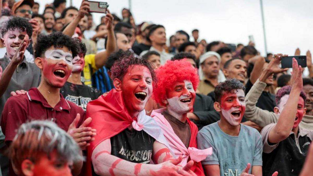 Mientras crece la fiebre por el Mundial, devastado Yemen vive su propio milagro futbolístico