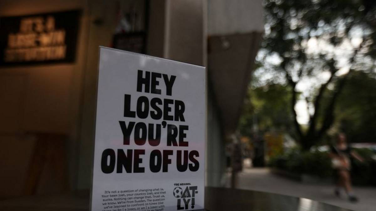 Eliminados, pero no solos: café de Ciudad de México se convierte en refugio para perdedores del Mundial