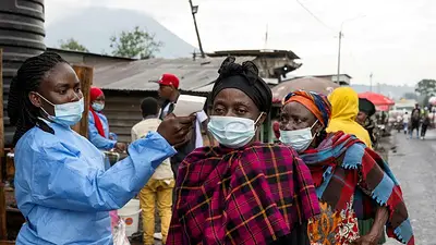 La carrera por desarrollar una prueba rápida del ébola se reduce a cinco posibles fabricantes La carrera por desarrollar una prueba rápida del ébola se reduce a cinco posibles fabricantes