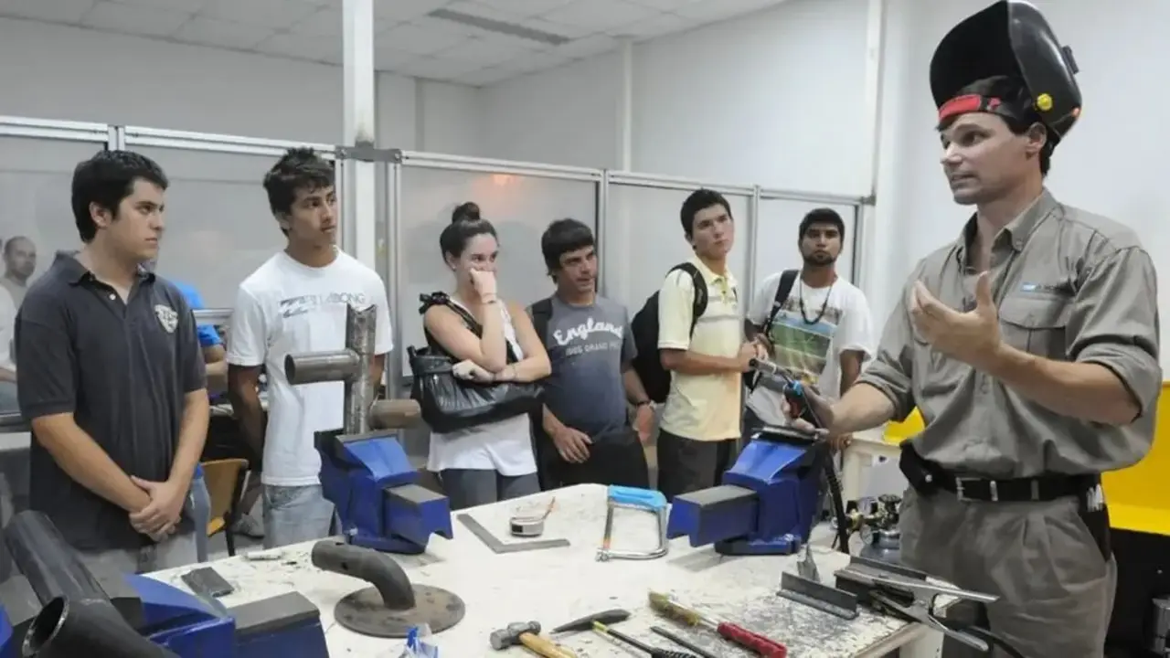 La Rioja amplía la terminalidad educativa con nuevos convenios para jóvenes y trabajadores