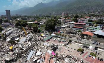 Médicos y veterinarios reemplazan a los cocineros en un McDonald's en Venezuela | Terremotos