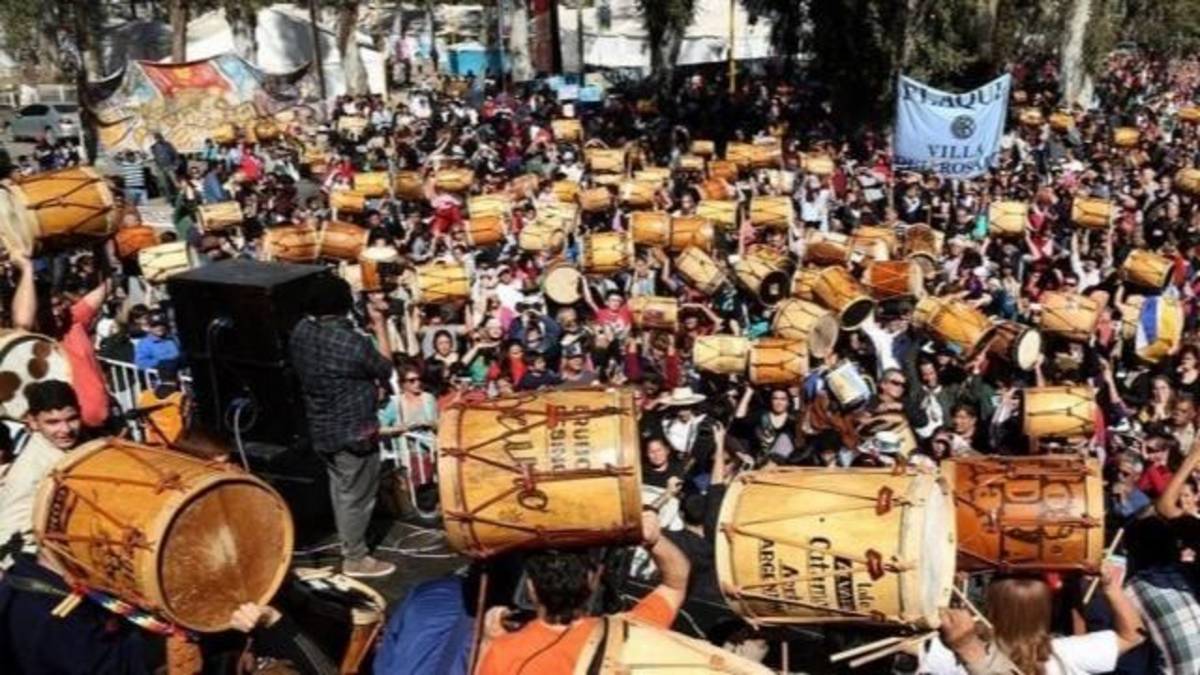 La tradición santiagueña que se extiende a lo largo del país: la historia de la Marcha de los Bombos