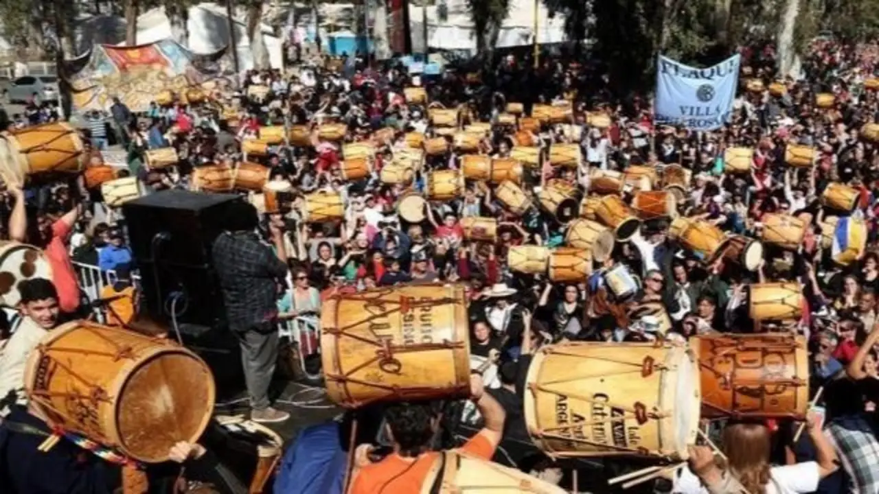 La tradición santiagueña que se extiende a lo largo del país: la historia de la Marcha de los Bombos