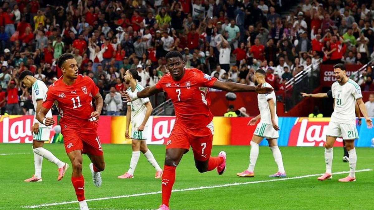 Suiza avanza a octavos tras vencer a Argelia con goles de Embolo y Ndoye