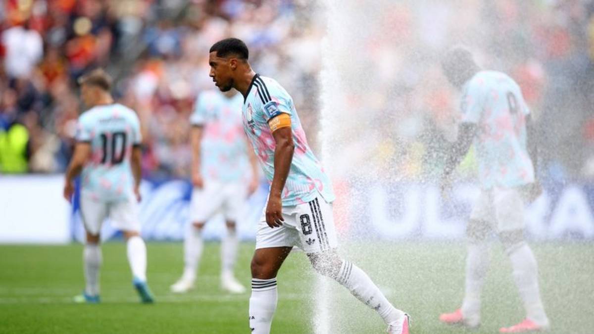 ¿Más agua, menos fluidez? Las pausas de hidratación alteran el ritmo de los partidos