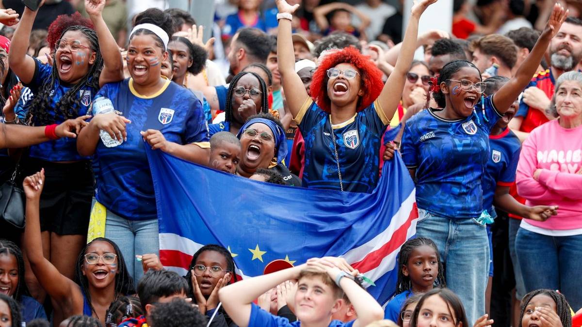 Qué idioma se habla en Cabo Verde y cantidad de habitantes que tiene