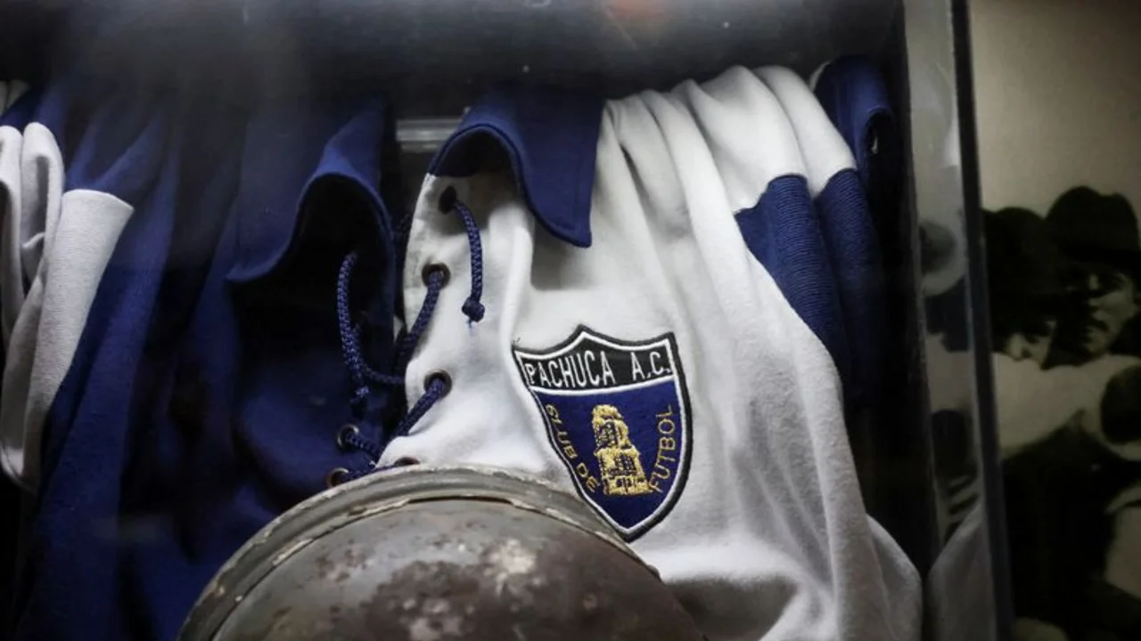 En México, antes de los tacos ya existían los pastes de Cornualles… y el fútbol