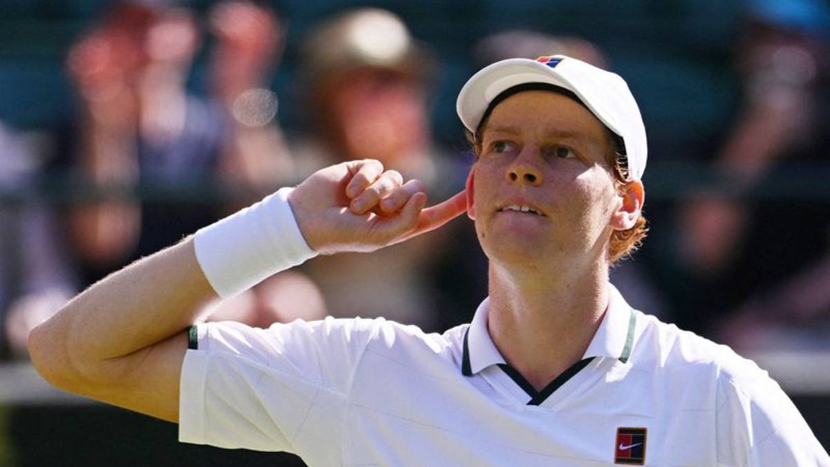 Sinner pasa sin problemas a cuarta ronda de Wimbledon; Djokovic iguala récord de triunfos de Federer
