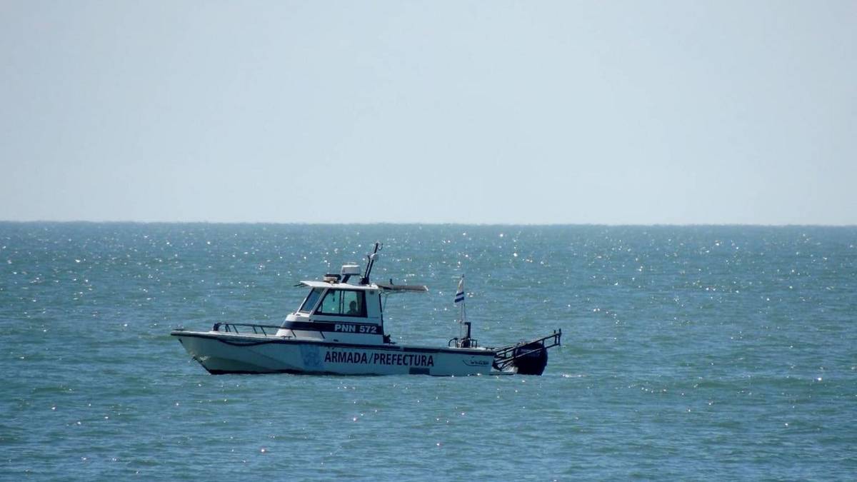 Investigan si un cuerpo hallado en Uruguay es de un pescador argentino