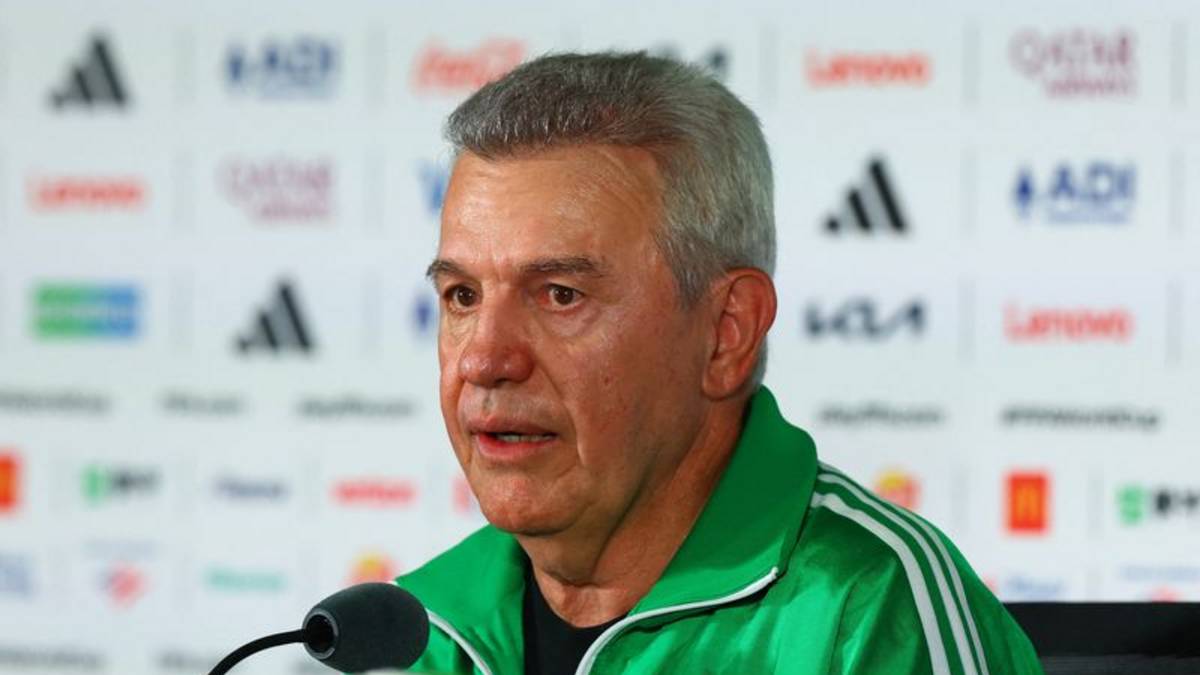 "Vasco" Aguirre dice que México está listo para el partido contra Inglaterra por octavos del Mundial