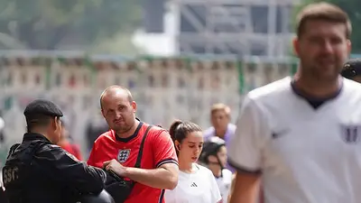 "Va a ser una locura": el ambiente está que arde antes del partido entre México e Inglaterra "Va a ser una locura": el ambiente está que arde antes del partido entre México e Inglaterra