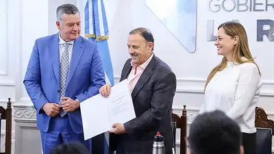 Quintela impulsa una ley para atraer inversiones y potenciar el turismo como motor del desarrollo riojano Quintela impulsa una ley para atraer inversiones y potenciar el turismo como motor del desarrollo riojano