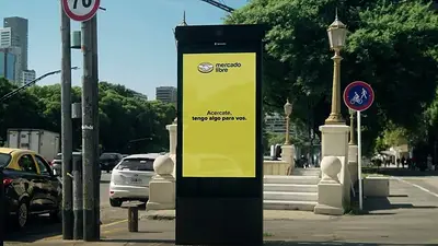 Los carteles con IA de Mercado Libre Los carteles con IA de Mercado Libre
