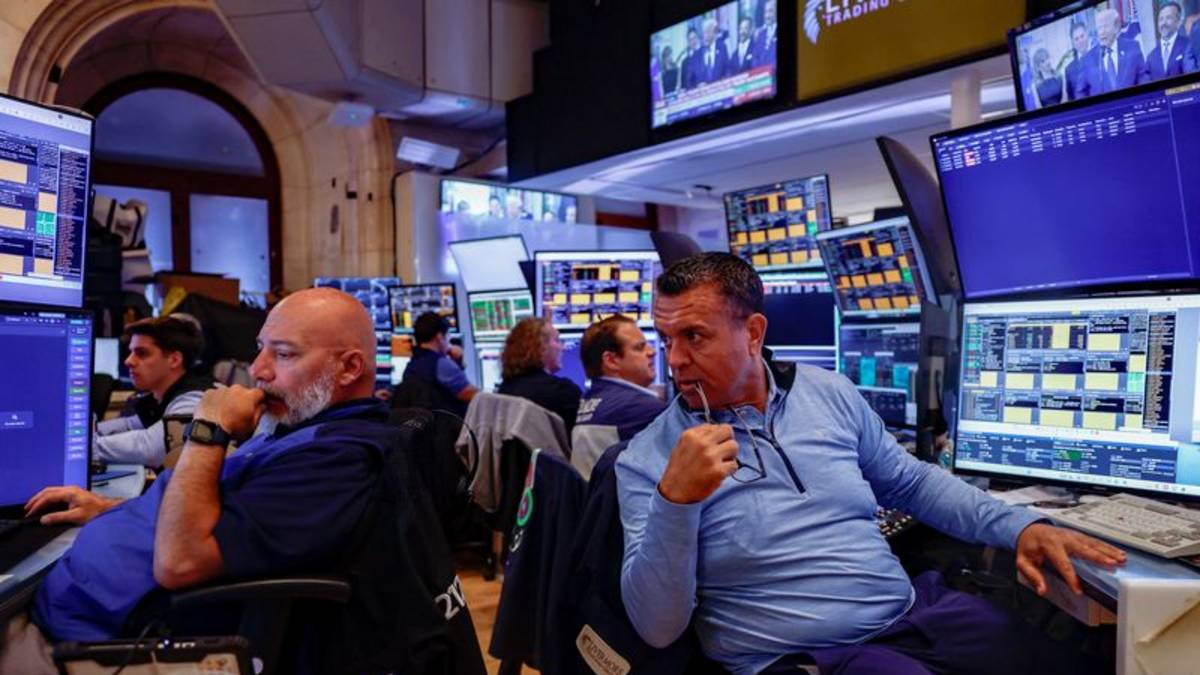 Alerta en Wall Street: se hunden las tecnológicas por la aparición de un nuevo chip chino
