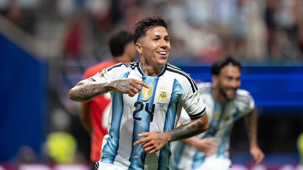 Cuantos mundiales jugó Enzo Fernández con la Selección Argentina