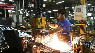 La industria metalúrgica de Rosario está en "terapia intensiva": la actividad cayó más del 50% desde su pico La industria metalúrgica de Rosario está en "terapia intensiva": la actividad cayó más del 50% desde su pico