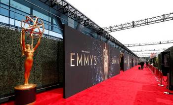 "The Pitt" y "Hacks" encabezan la lista de nominaciones a los Emmy de este año | Premios