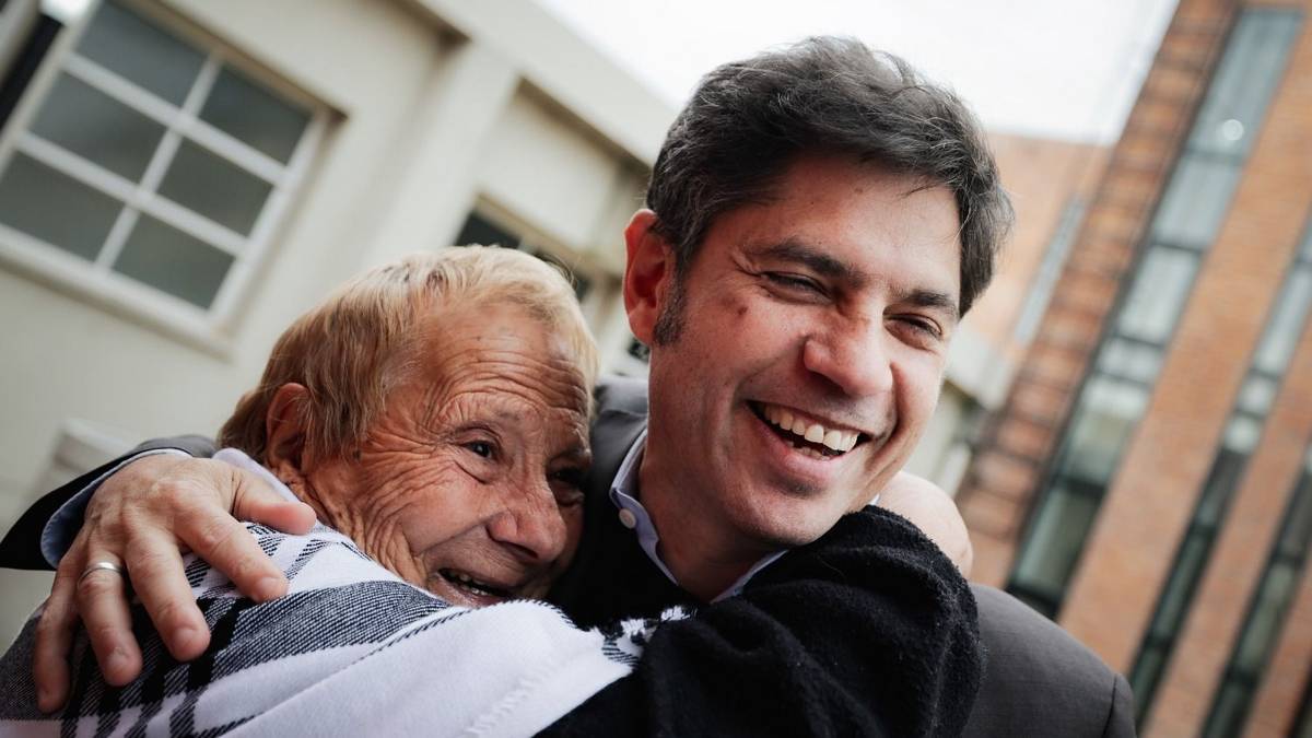 Una encuesta muestra que Kicillof se consolida como el principal líder opositor a Milei