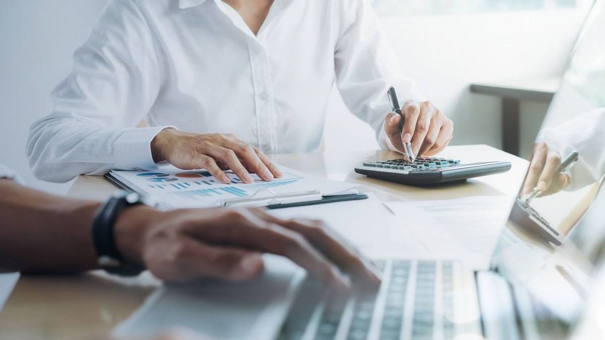 Cuánto gana un empleado bancario en julio 2026: el salario que cobran